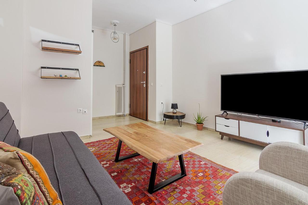 A Modern 2-bedroom Near Areios Pagos * Athens